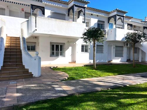 Bloque 4 en urb. Almadraba